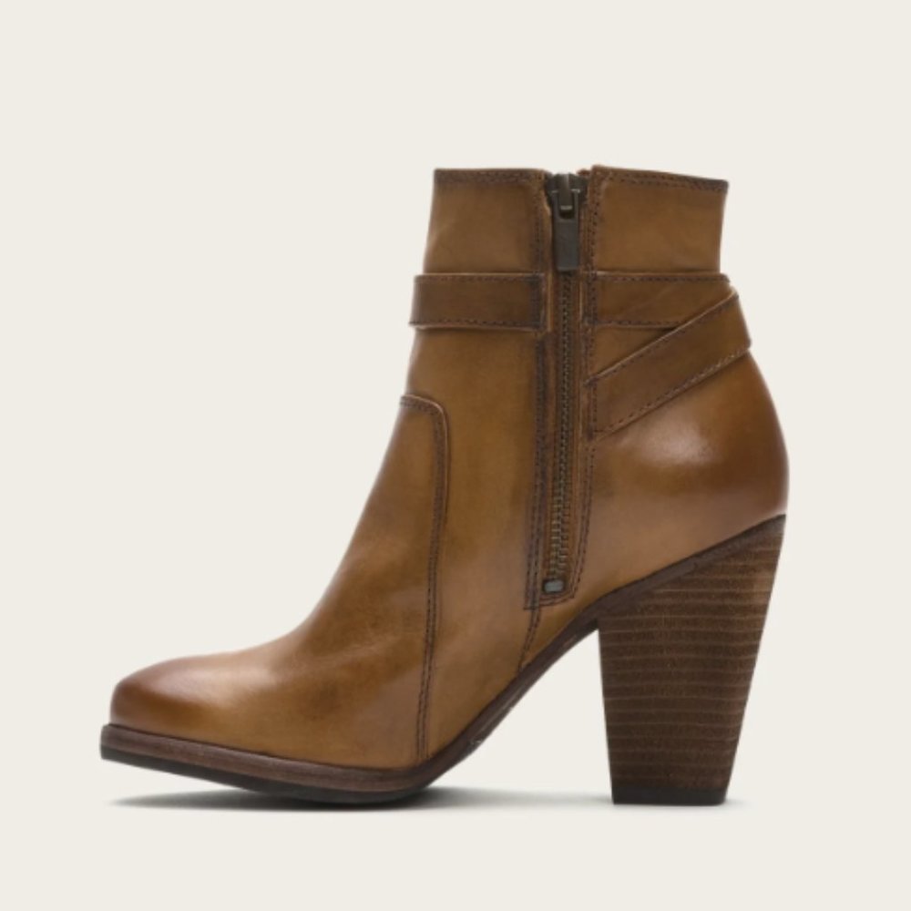 $379 Frye Patty Tan Brown Leather Belt Cute Almond Toe Fall/Winter Ankle Booties - Picture 2 of 16